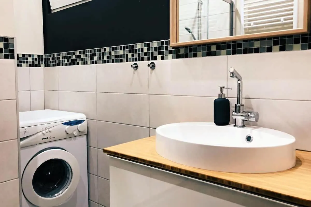 Renovated One Bedroom Apartment Schuman Area Brussels 0*,
